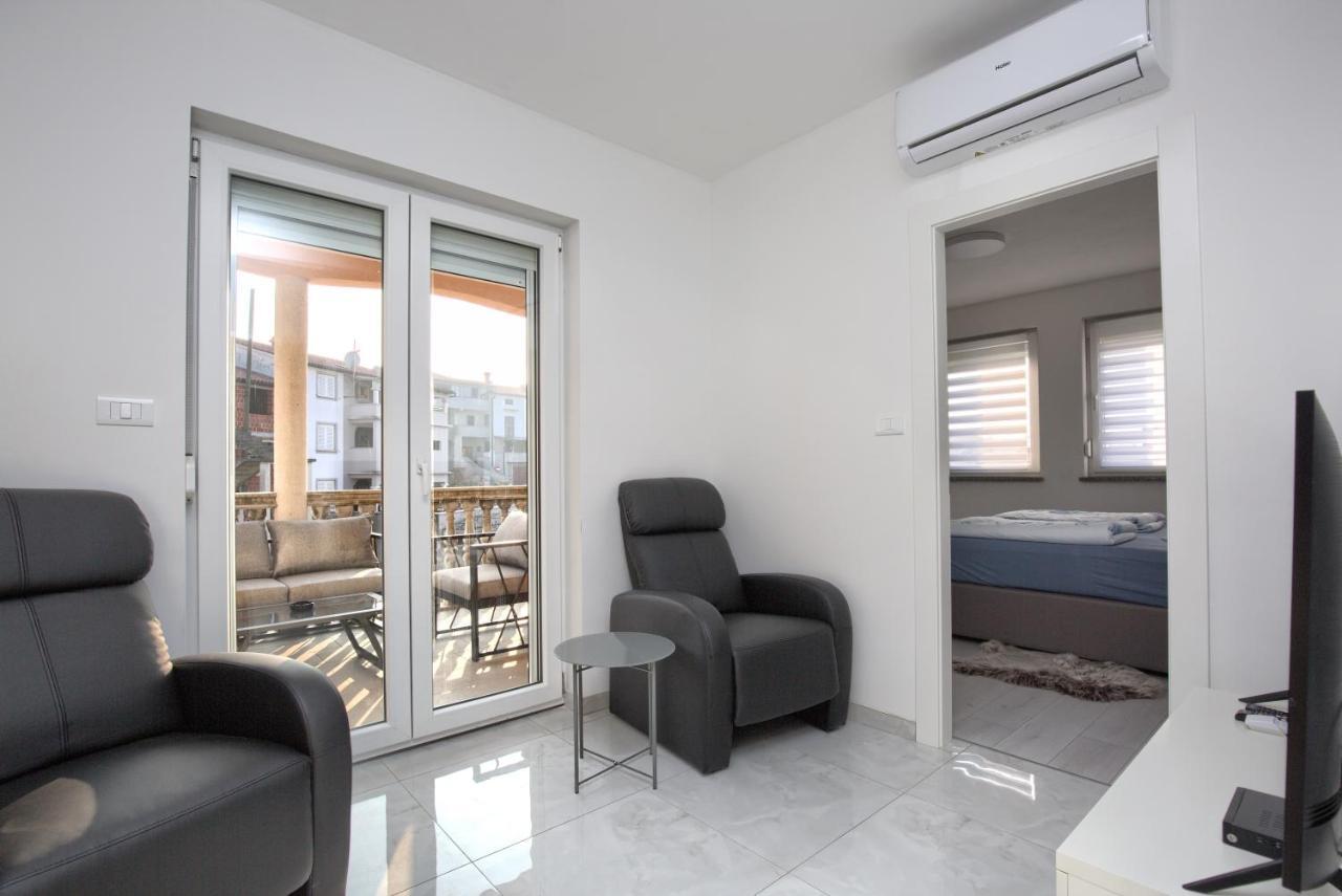 Apartment Vukadin Pola Esterno foto