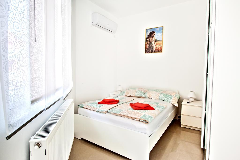 Apartment Vukadin Pola Esterno foto