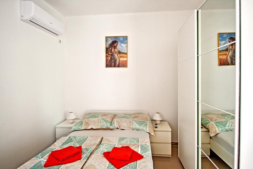 Apartment Vukadin Pola Esterno foto